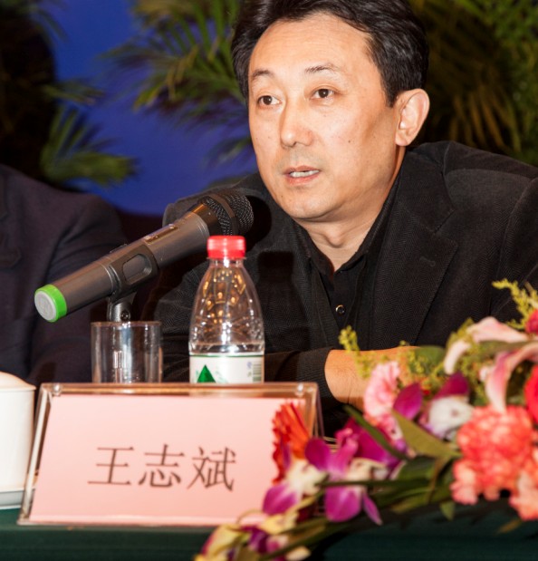 省裝飾協(xié)會(huì)秘書(shū)長(zhǎng)王志斌發(fā)表講話