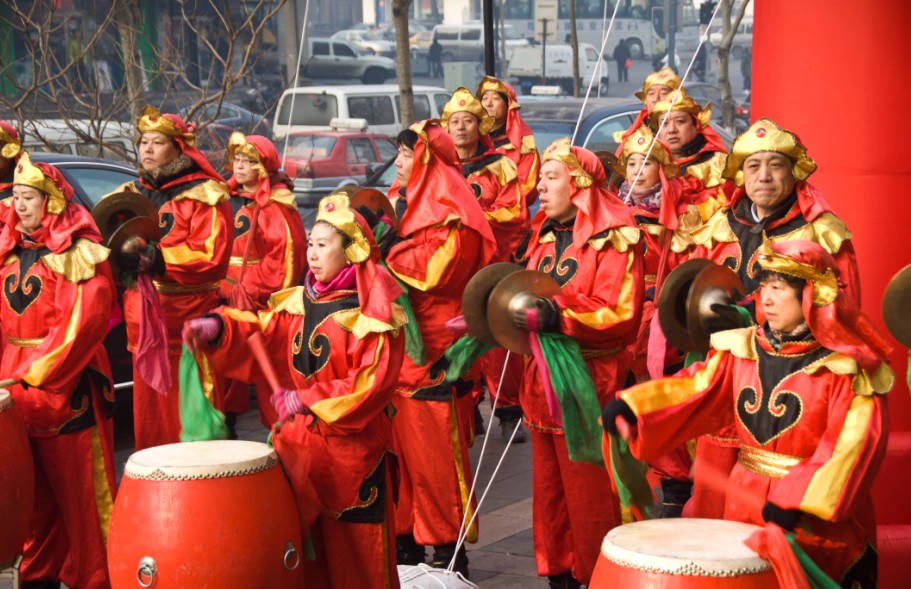 鑼鼓隊(duì)為大會助威